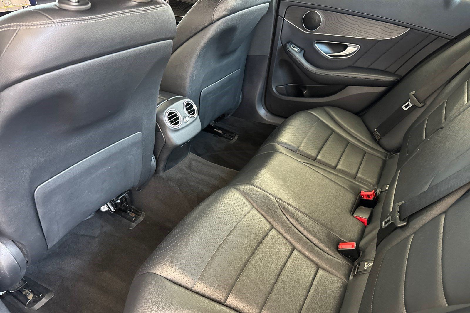 Used 2016 Mercedes-Benz C 300 Sedan image 25