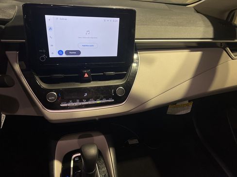 Used 2025 Toyota Corolla LE image 11