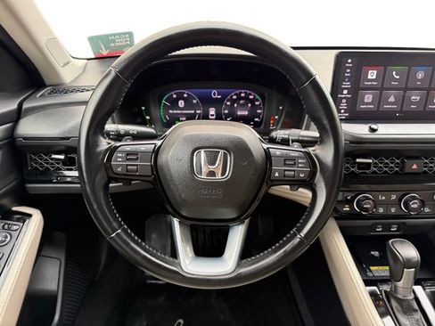 Used 2024 Honda Accord Touring image 14
