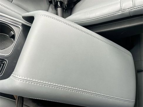 Used 2022 Lincoln Corsair Reserve w/ Luxury Package image 23