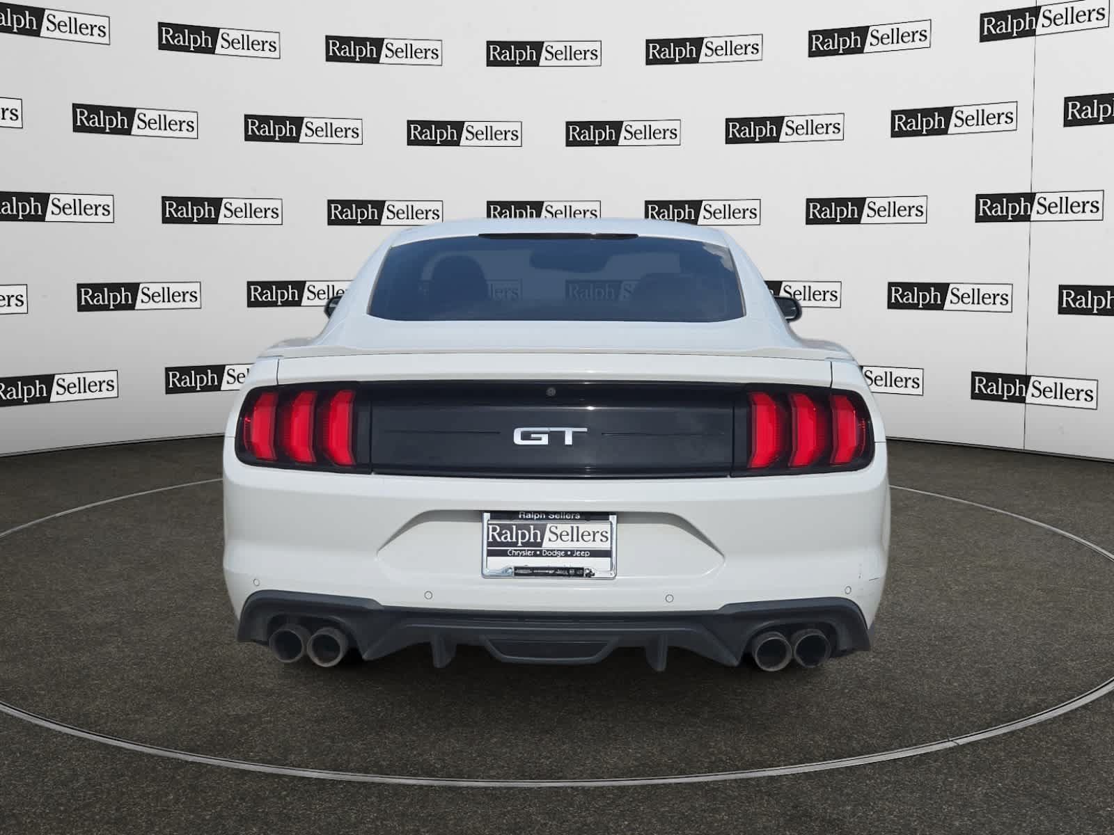Used 2018 Ford Mustang GT RWD image 5