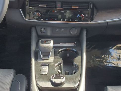 Certified 2026 Nissan Rogue Platinum w/ Tech Package image 19