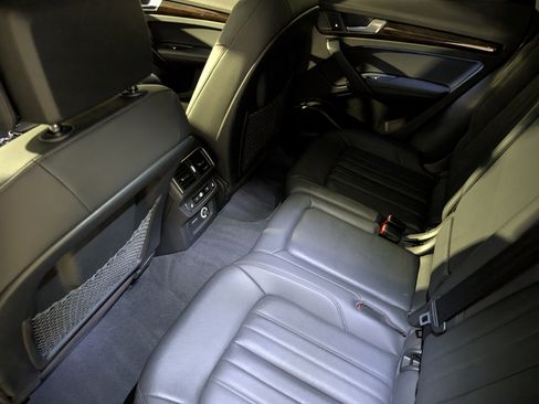 Used 2019 Audi Q5 Premium Plus image 23