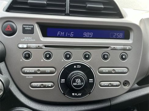 Used 2011 Honda Fit image 16