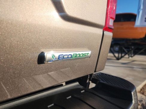 Used 2018 Ford F150 XLT w/ Equipment Group 302A Luxury image 17