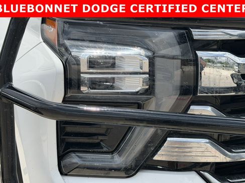 Used 2025 Chevrolet Silverado 2500 High Country w/ High Country Premium Package AWD/4WD image 14