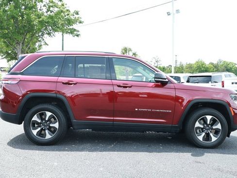 Used 2024 Jeep Grand Cherokee Limited 4xe AWD/4WD image 4