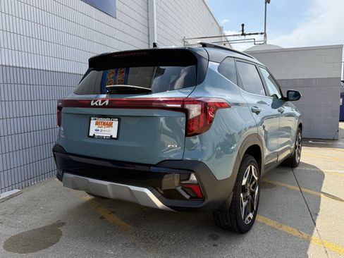 Used 2024 Kia Seltos SX image 3