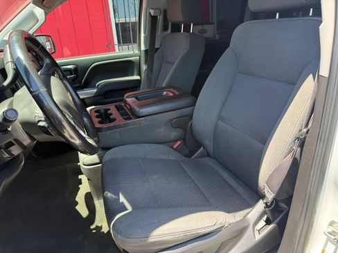 Used 2017 Chevrolet Silverado 1500 LT w/ LT Eassist Package RWD image 9