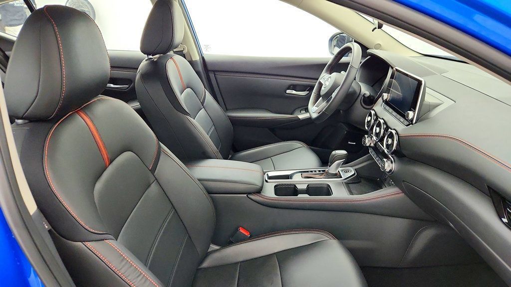 Used 2025 Nissan Sentra SR w/ SR Premium Package FWD image 21