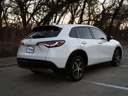 Used 2024 Honda HR-V EX-L image 9