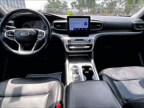 Certified 2023 Ford Explorer XLT w/ Equipment Group 202A AWD/4WD image 14