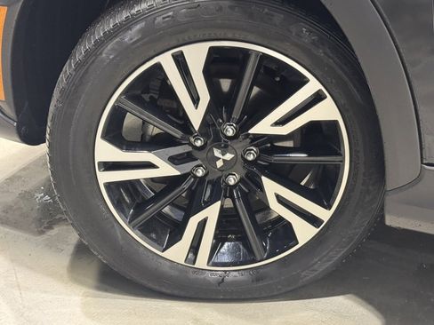 Used 2024 Mitsubishi Eclipse Cross AWD image 7