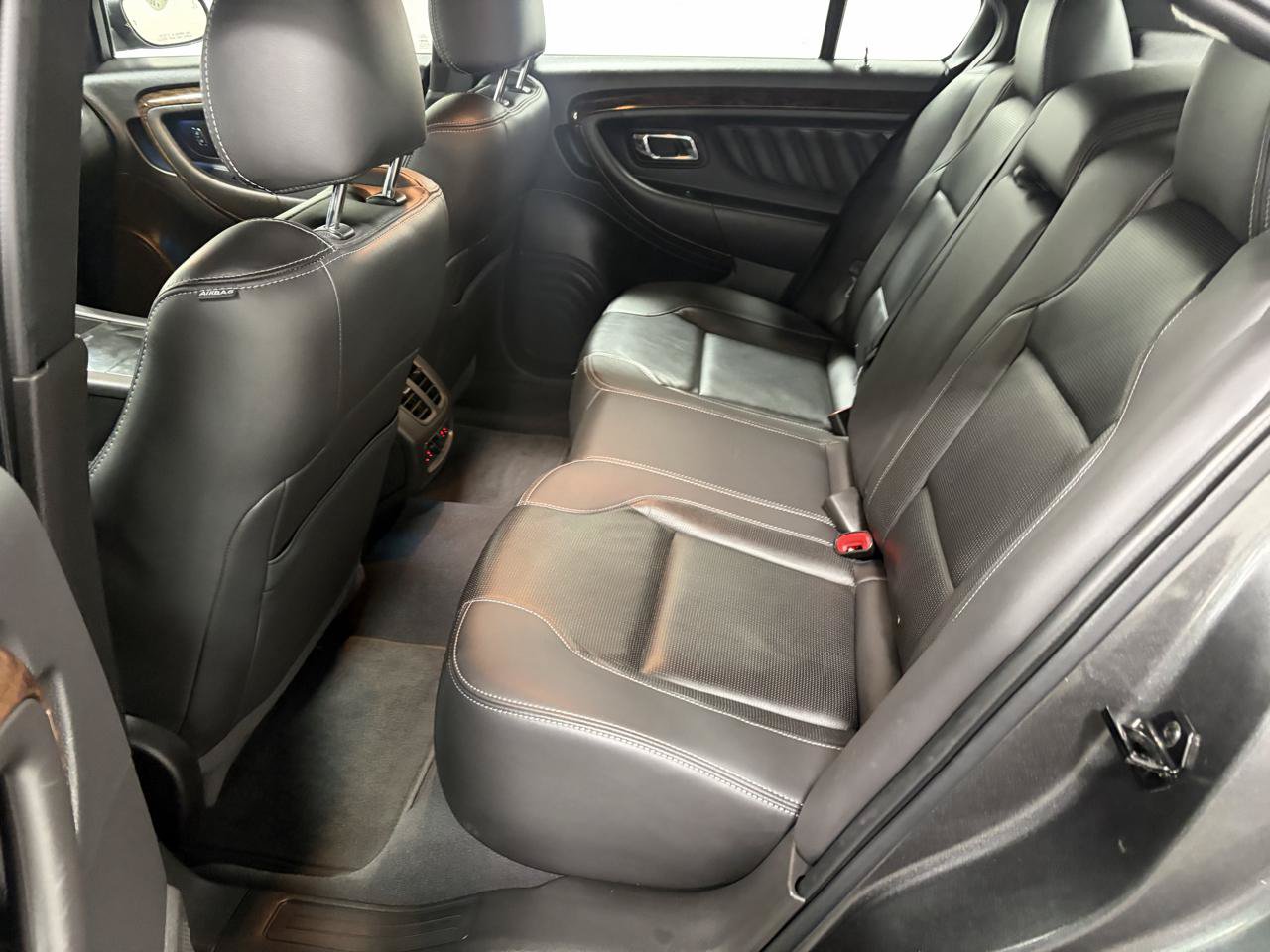 Used 2019 Ford Taurus Limited AWD/4WD image 22