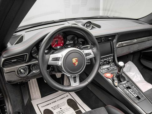 Used 2015 Porsche 911 Cabriolet image 12