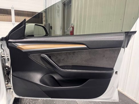 Used 2021 Tesla Model 3 Long Range image 19