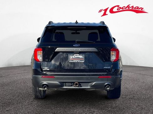 Used 2023 Ford Explorer XLT w/ Equipment Group 202A image 6