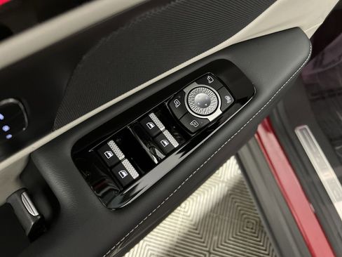 Used 2024 Lincoln Nautilus Reserve image 15