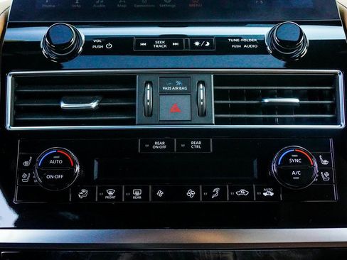 Certified 2024 INFINITI QX80 Sensory image 24