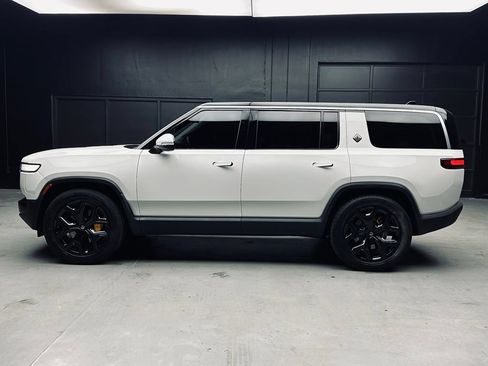 Used 2023 Rivian R1S Launch Edition AWD/4WD image 3