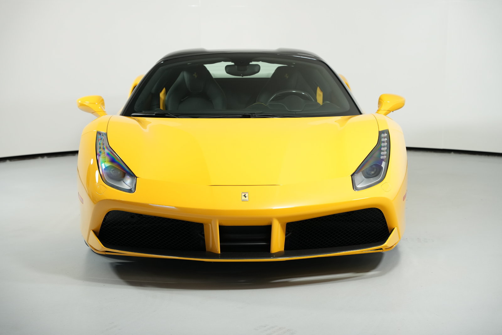 Certified 2018 Ferrari 488 Spider RWD image 3