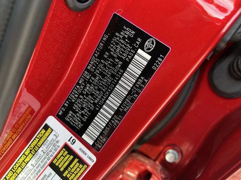 Used 2025 Toyota Camry LE w/ Convenience Package image 34