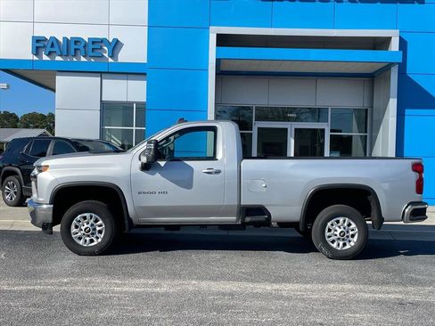Used 2023 Chevrolet Silverado 2500 LT w/ Convenience Package image 2