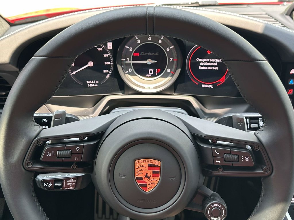 Certified 2025 Porsche 911 Turbo AWD/4WD image 18