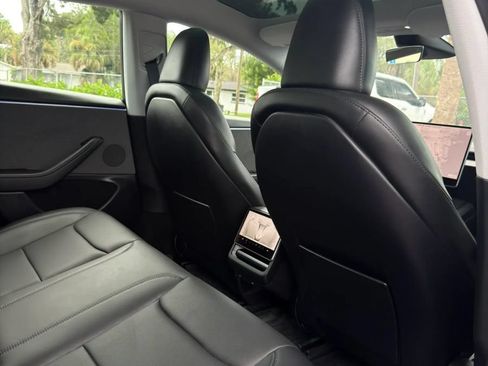 Used 2024 Tesla Model 3 Standard Range RWD image 9