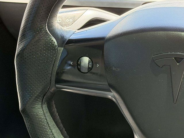Used 2021 Tesla Model Y Long Range AWD/4WD image 23
