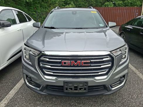 Used 2023 GMC Terrain SLT FWD image 2