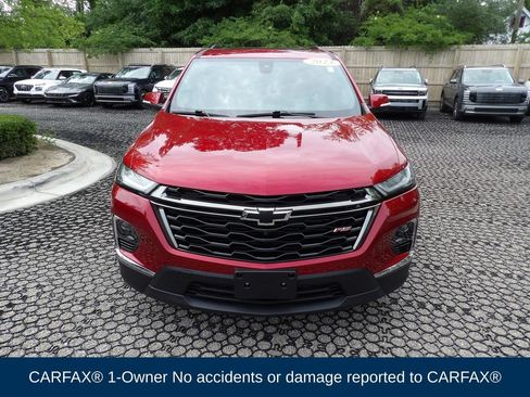 Used 2023 Chevrolet Traverse RS AWD/4WD image 2