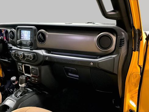 Used 2021 Jeep Wrangler Unlimited Sport AWD/4WD image 17