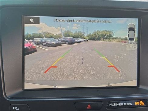 Used 2016 Ford Explorer XLT w/ Equipment Group 202A AWD/4WD image 12