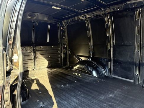 Used 2019 Chevrolet Express 2500 Work Van w/ Driver Convenience Package image 21