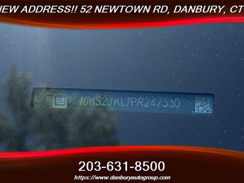 Used 2023 GMC Yukon XL Denali AWD/4WD image 24