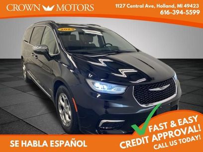 Used 2023 Chrysler Pacifica Limited