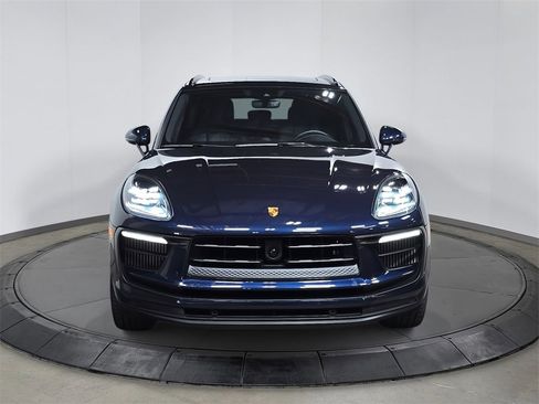 Used 2023 Porsche Macan S image 10