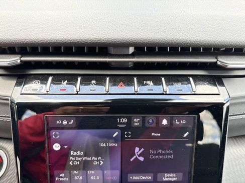 Used 2025 Jeep Grand Cherokee L Laredo w/ Luxury Tech Group I RWD image 28