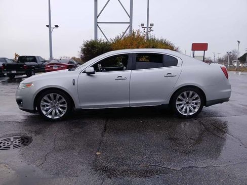 Used 2009 Lincoln MKS AWD image 2