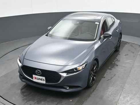 Used 2023 MAZDA MAZDA3 s image 39