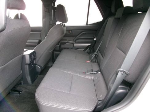 Used 2026 Toyota 4Runner SR5 AWD/4WD image 10