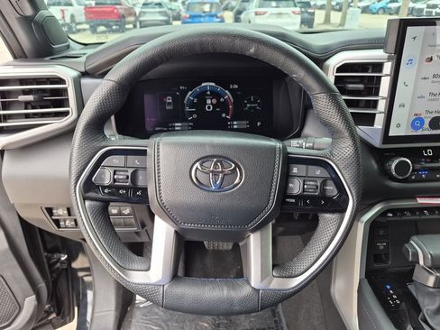 Used 2025 Toyota Tundra Platinum AWD/4WD image 11