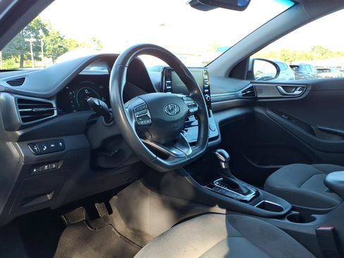 Used 2022 Hyundai Ioniq SEL FWD image 21