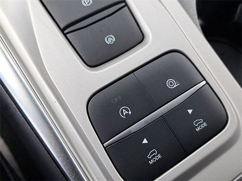 Used 2022 Ford Explorer XLT w/ Equipment Group 202A image 29