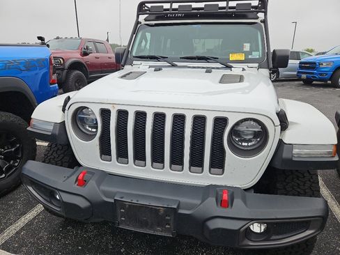 Used 2019 Jeep Wrangler Unlimited Rubicon AWD/4WD image 2