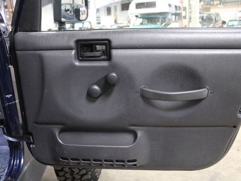 Used 2002 Jeep Wrangler Sport image 22