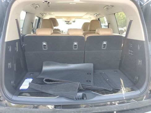 Used 2025 INFINITI QX80 Sensory image 7