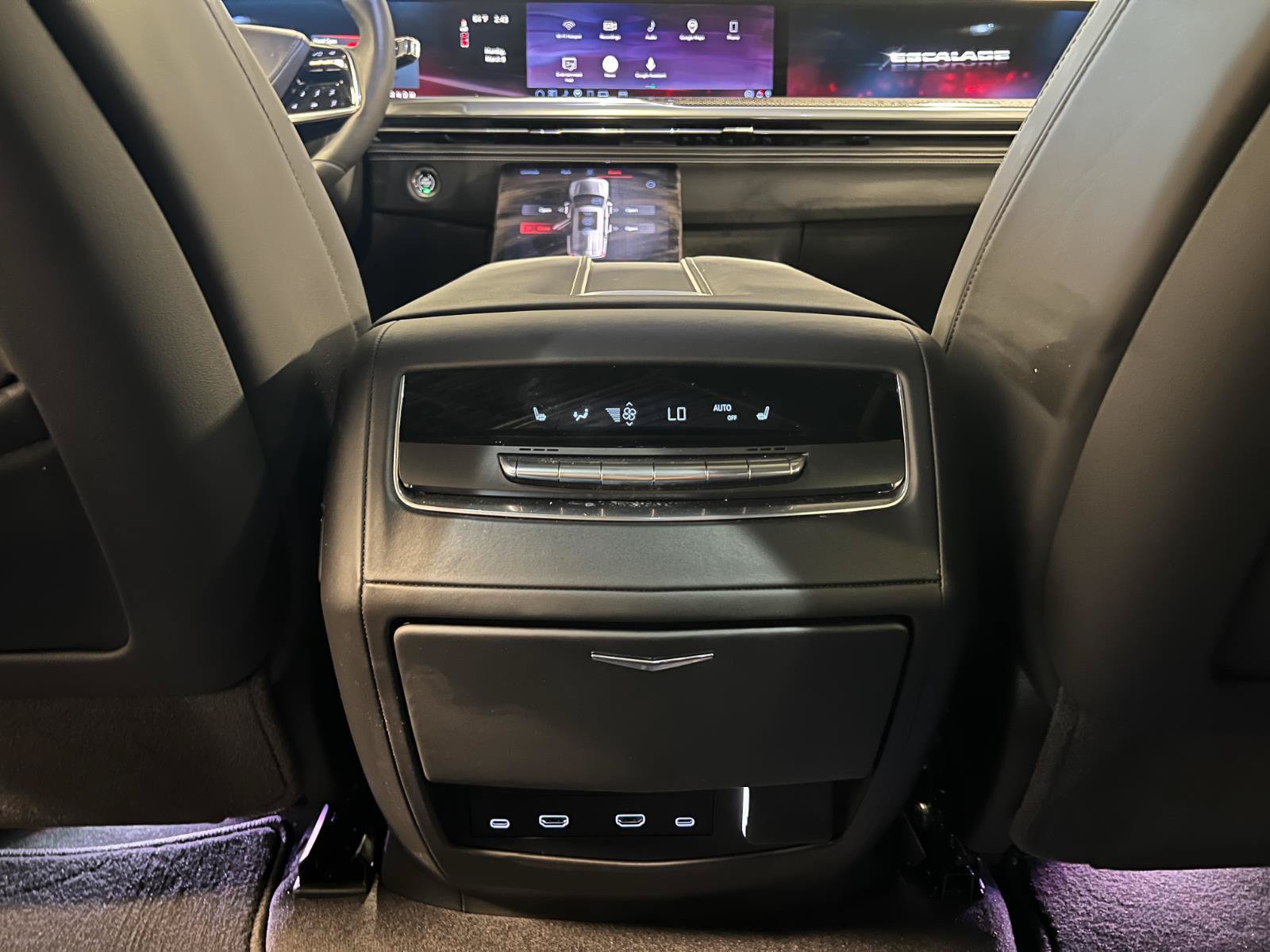 Used 2026 Cadillac Escalade V AWD/4WD image 32