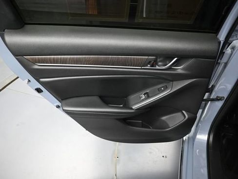 Certified 2022 Honda Accord Touring image 28
